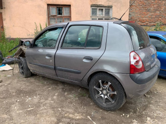 В разборе Renault Clio 2 1998-2008