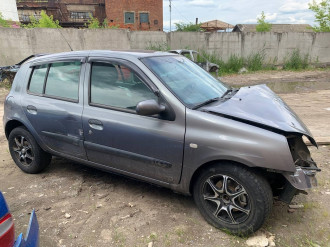 В разборе Renault Clio 2 1998-2008