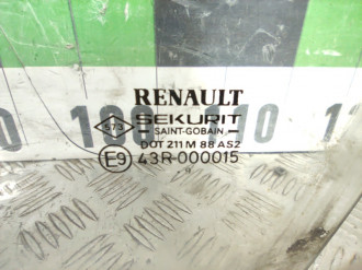 Стекло двери передней левой Renault R19 1992 2002