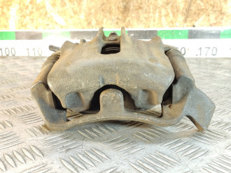 Суппорт передний правый Renault Laguna 1994 1998