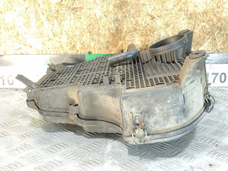 Корпус воздушного фильтра Renault Logan 2005 2014