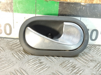 Ручка двери внутренняя передняя правая Renault Megane 2003 2009