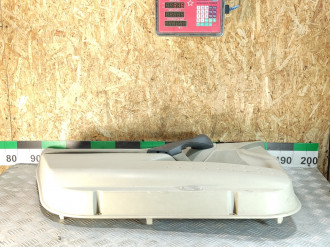 Обшивка двери передней левой Renault Megane 2003 2009