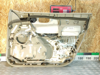 Обшивка двери передней левой Renault Megane 2003 2009