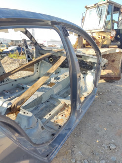 Порог со стойкой правой Renault Megane 2003 2009