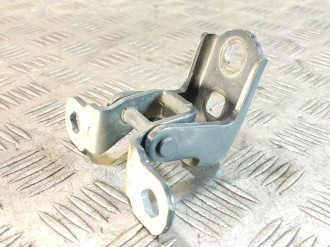 Петля двери задней правой верхняя Renault Megane 2003 2009