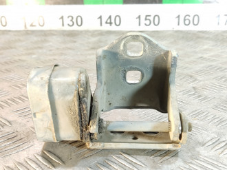 Петля двери передней правой нижняя Renault Megane 2003 2009