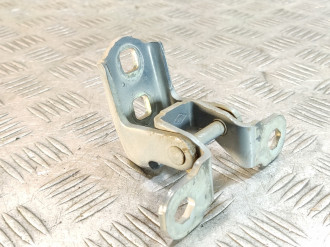 Петля двери передней левой верхняя Renault Megane 2003 2009