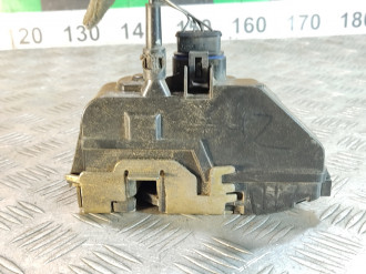 Замок двери передней правой Renault Megane 2003 2009