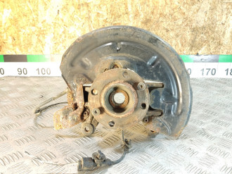 Кулак поворотный передний правый Renault Megane 2003 2009