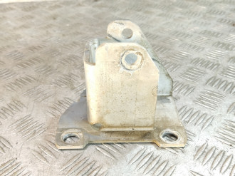 Кронштейн бампера заднего Renault Megane 2003 2009