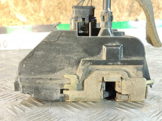 Замок двери передней левой Renault Megane 2003 2009