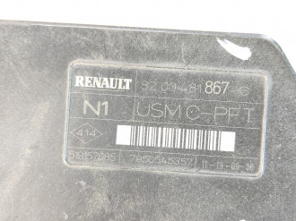 Блок предохранителей моторный Renault Megane 2003 2009