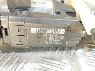 Стеклоподъемник передний правый Renault Megane 2003 2009