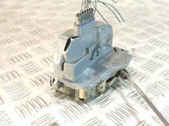 Замок двери задней правой Renault Megane 2003 2009