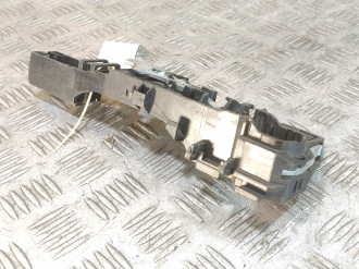 Кронштейн ручки задней правой Renault Scenic 2003 2009