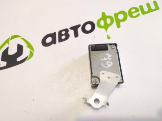 Блок управления центральным замком Toyota Camry v40