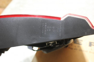 Фонарь задний внутренний левый Toyota Land cruser 200