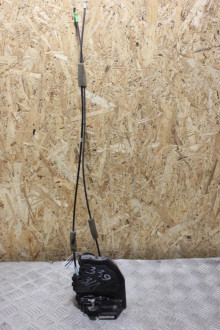 Замок двери задней левой Toyota Camry v40