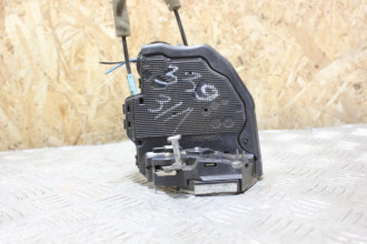 Замок двери задней левой Toyota Camry v40