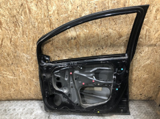 Дверь передняя правая Toyota Yaris 2005 2011