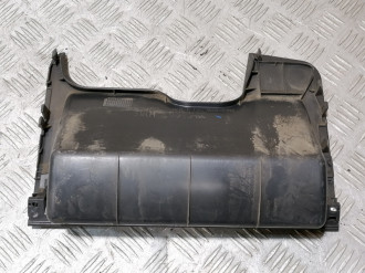 Вещевой ящик Toyota Yaris 2005 2011