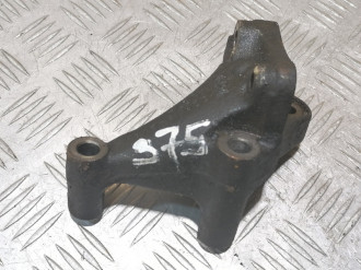 Кронштейн двигателя Toyota Yaris 2005 2011