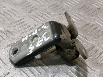 Петля двери задней правой нижняя Toyota Yaris 2005 2011