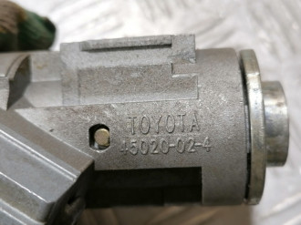 Замок зажигания Toyota Corolla e120