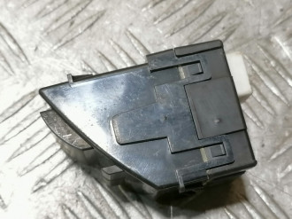 Кнопка аварийной сигнализации Toyota Camry v40