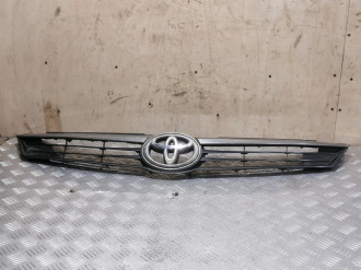 Решетка радиатора Toyota Camry v50