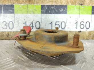 Опора переднего амортизатора Toyota Camry v40