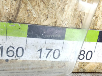 Стекло двери передней правой Toyota Corolla e10