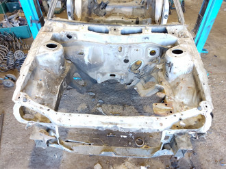 Панель передняя Toyota Corolla e10