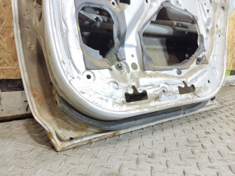 Дверь задняя правая Toyota Corolla e10