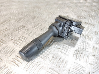 Переключатель подрулевой правый Toyota Corolla e180