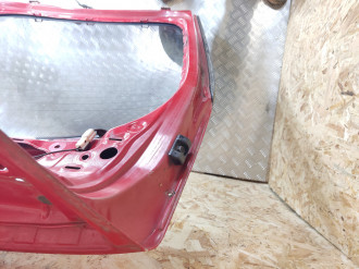 Дверь багажника Toyota Corolla e10