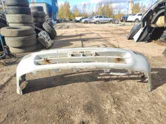 Бампер передний Toyota Corolla e10
