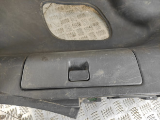 Обшивка багажника правая Toyota Corolla e10