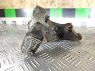 Кронштейн двигателя Toyota Scion xa 2005-2006