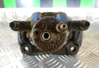 Суппорт передний левый Toyota Scion xa 2005-2006