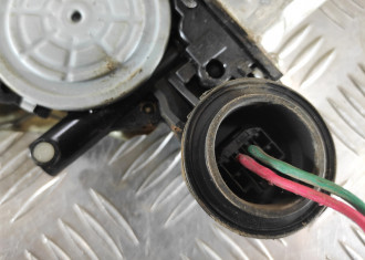 Стеклоподъемник задний левый Toyota Scion xa 2005-2006