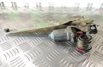 Стеклоподъемник задний правый Toyota Scion xa 2005-2006