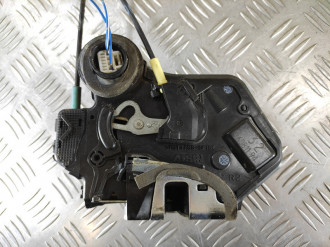 Замок двери задней правой Toyota Scion xa 2005-2006