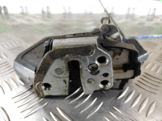 Замок двери задней правой Toyota Scion xa 2005-2006