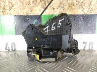 Замок двери передней левой Toyota Scion xa 2005-2006