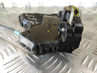Замок двери передней левой Toyota Scion xa 2005-2006