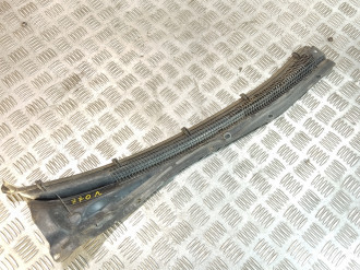 Жабо Toyota Camry v10