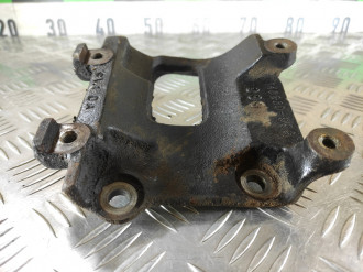 Кронштейн компрессора кондиционера Toyota Camry v10