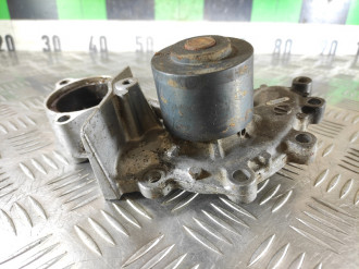 Насос водяной помпа Toyota Camry v10